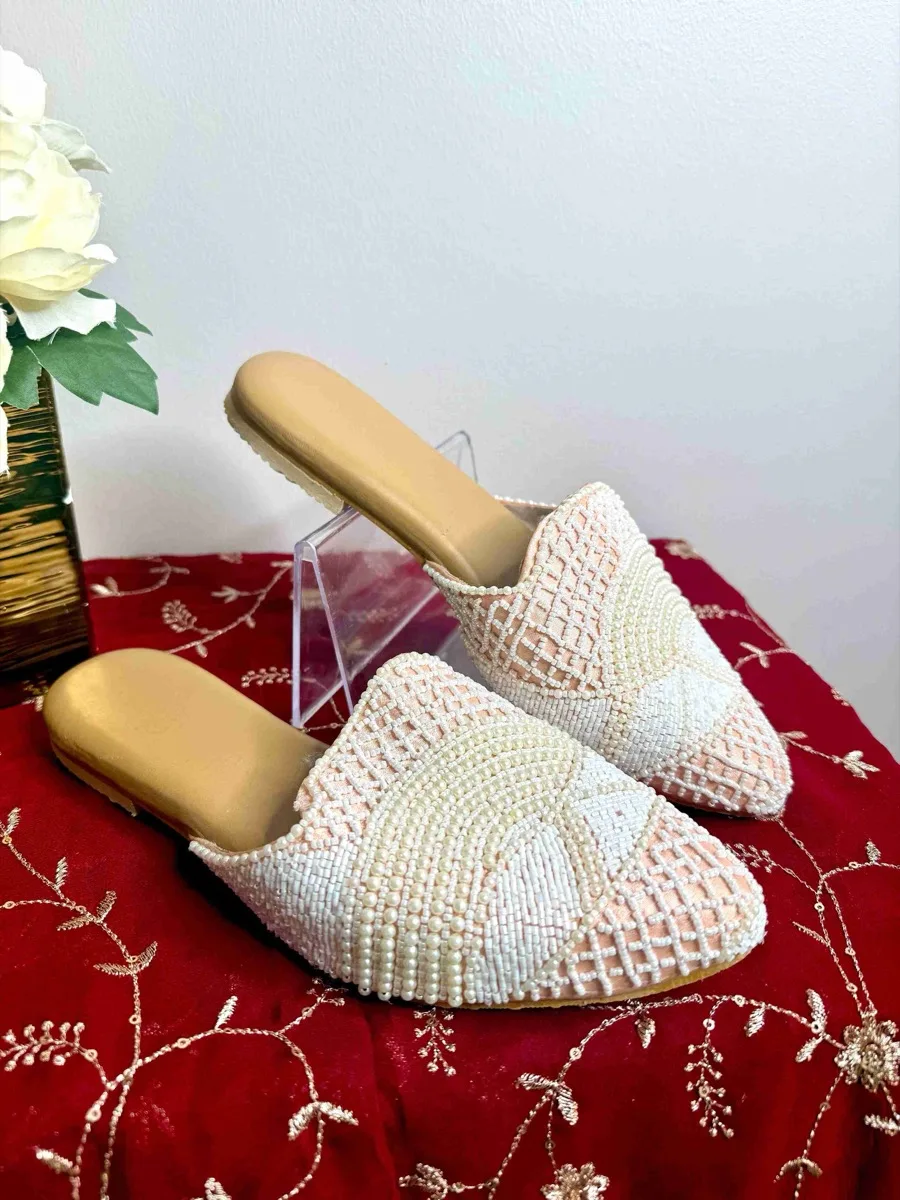 The 'Blush Pearl' Beaded Mule Jutti